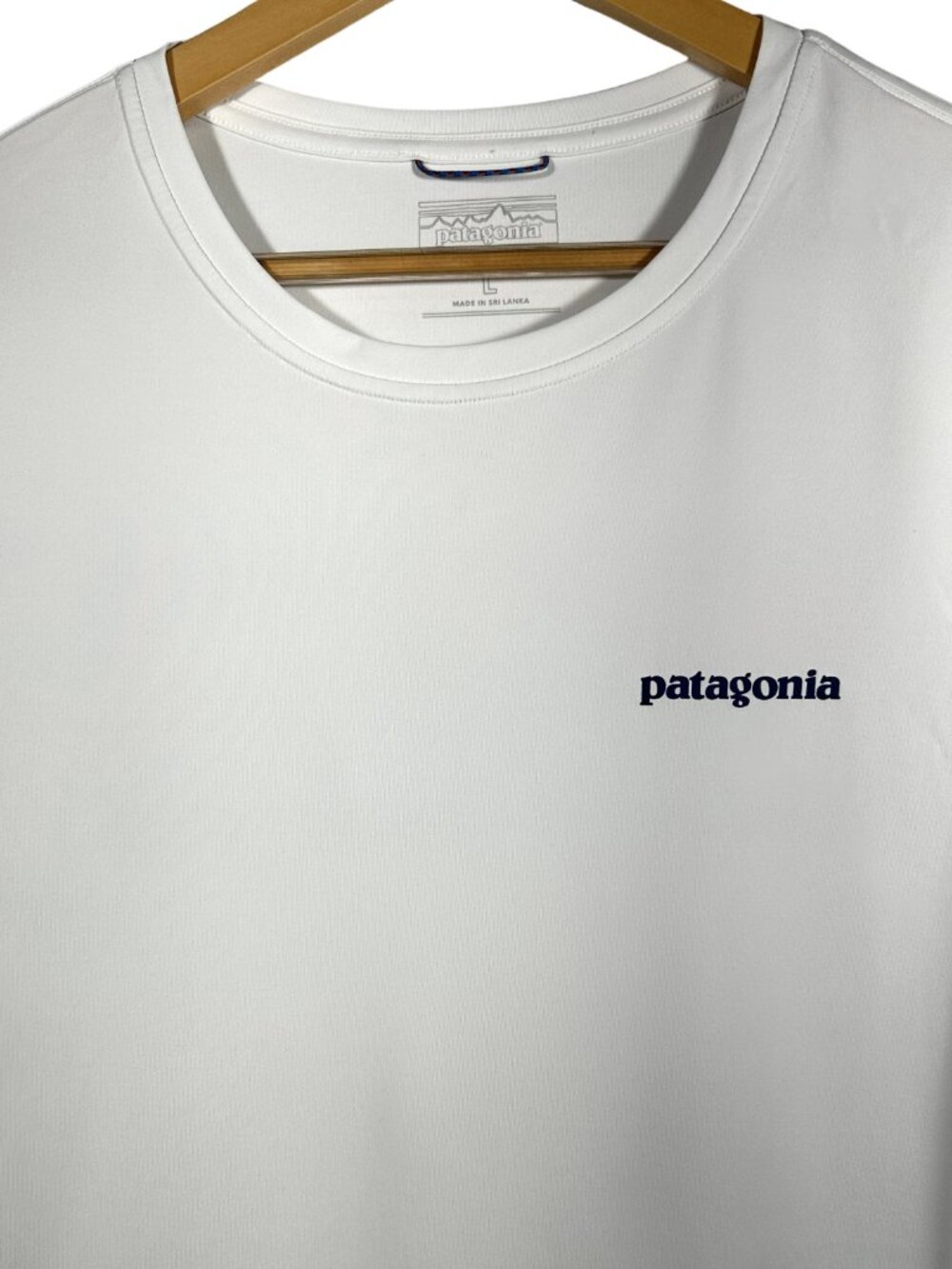 Patagonia Capilene Cool Daily Men's L White Long Sleeve Waters Graphic Shirt